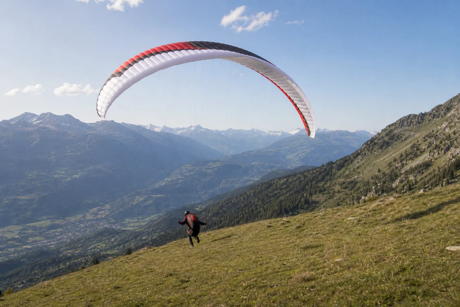 Drame en parapente à Vercorin : analyse de la phase critique du décollage