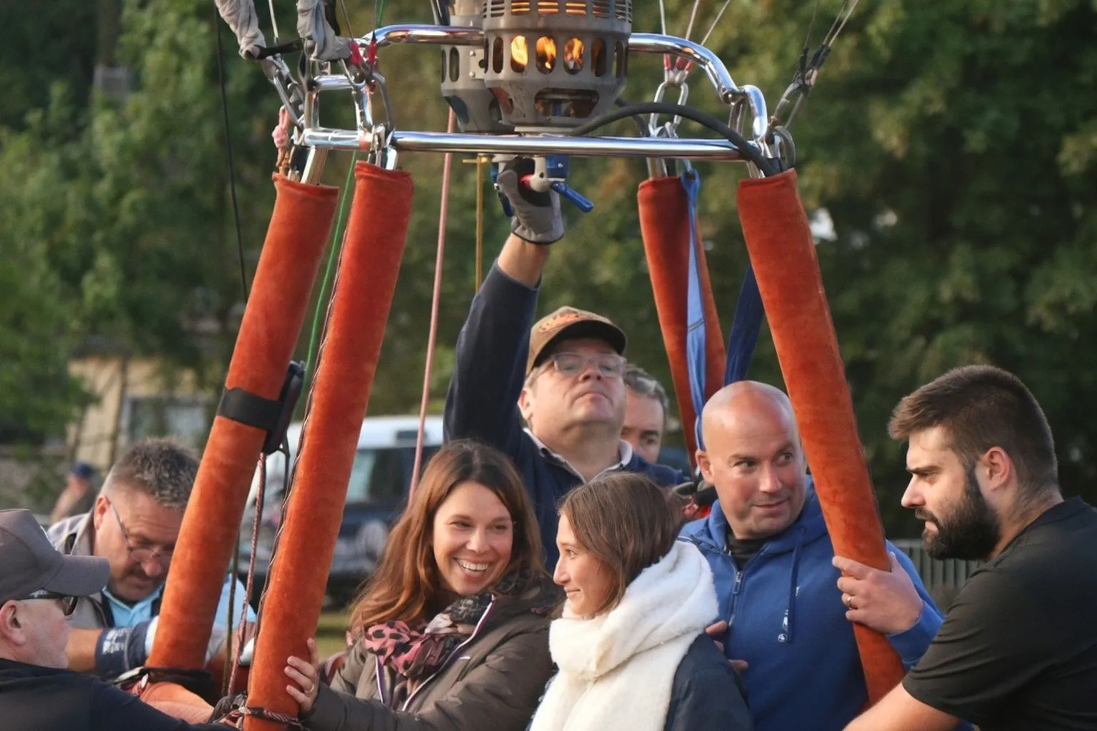 Hottolfiades : quand les montgolfières défient les caprices du ciel à Hotton