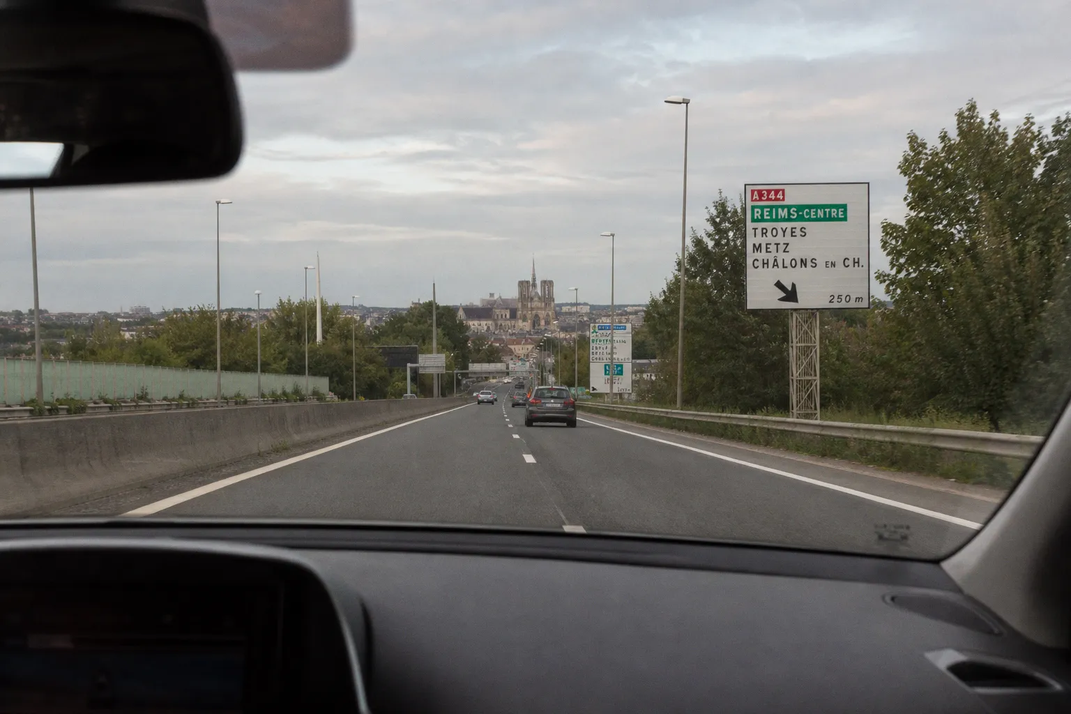 Location de voiture à Reims : guide pratique