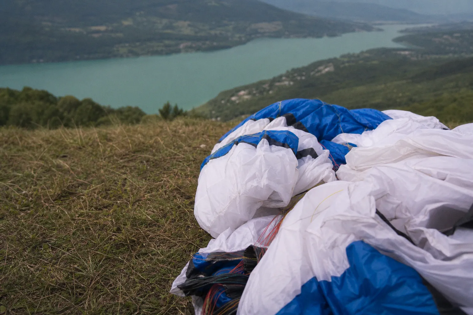 Parapente à Aiguebelette : les étapes pour réussir son vol
