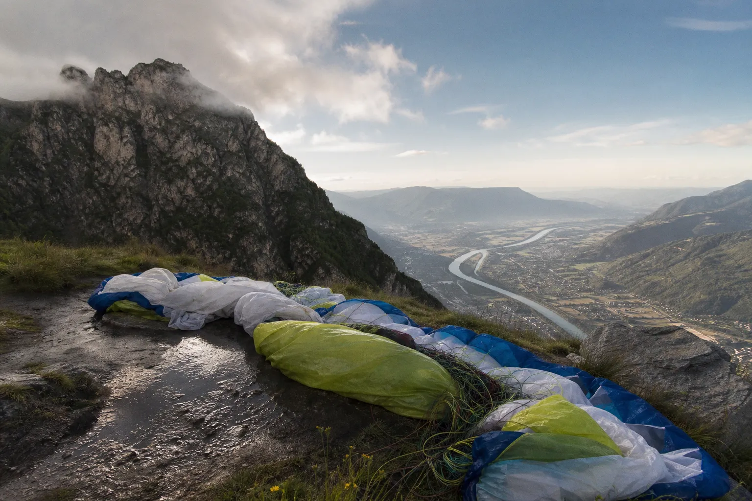 Pièges de la brise de vallée en parapente : comment s'en sortir