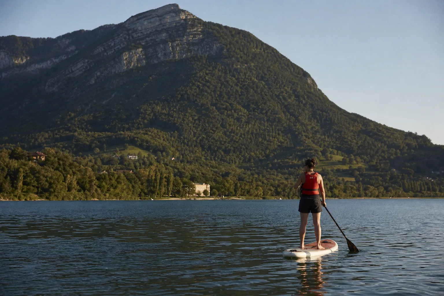 Pourquoi la montagne devient la destination refuge face aux canicules estivales