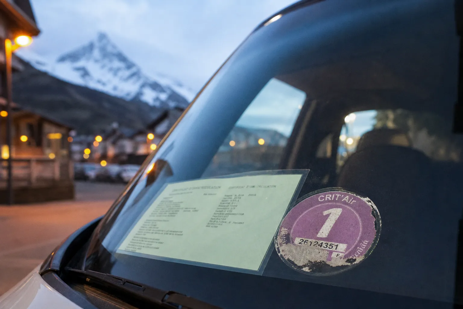 Vignette Crit'Air et location de voiture : les pièges à éviter